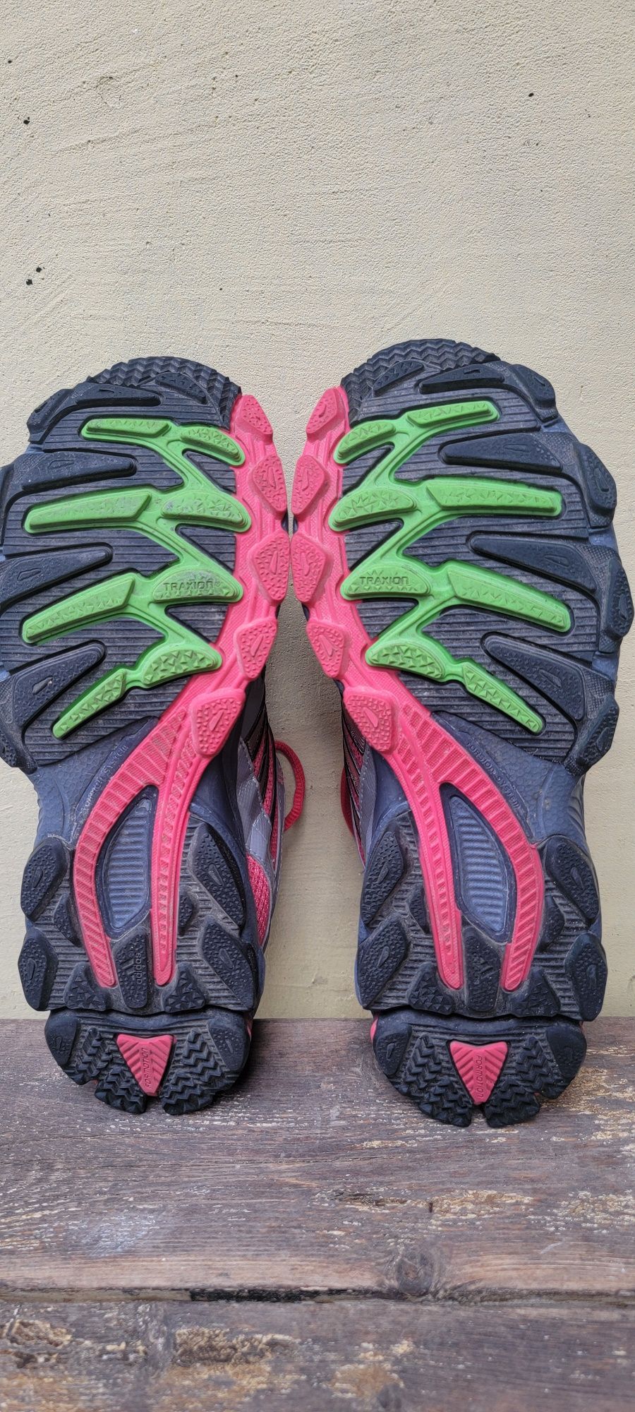 Adidas response trail 17