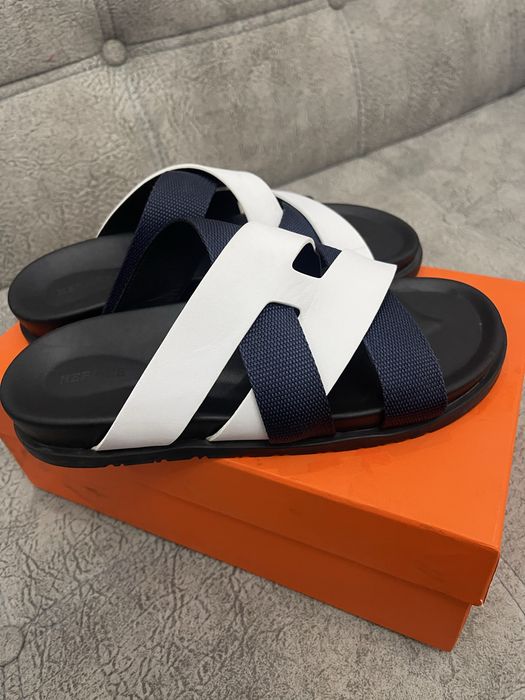 Продам тапочки Hermes