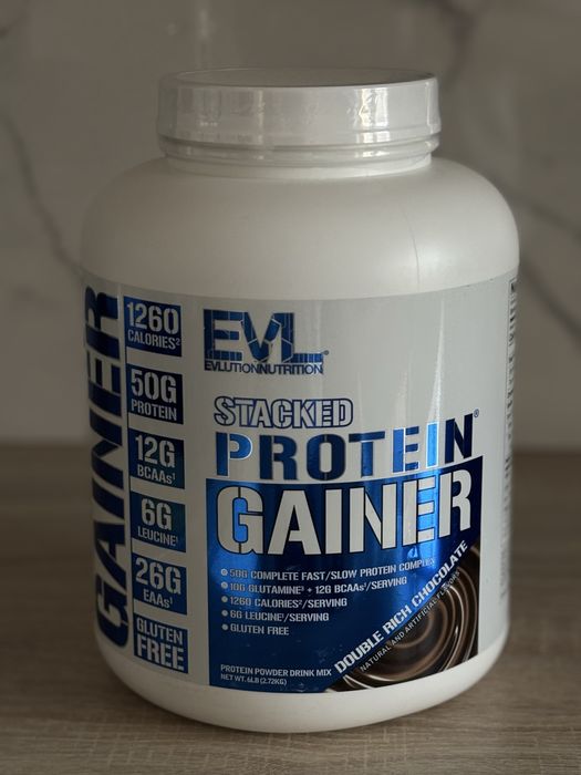 Гейнер EVL Stacked Protein Gainer 2.7 кг, 50 г белка, шоколад
