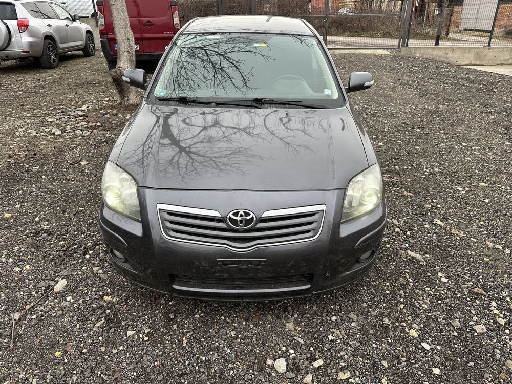 Toyota Avensis 2.2d4d 150кс на части!