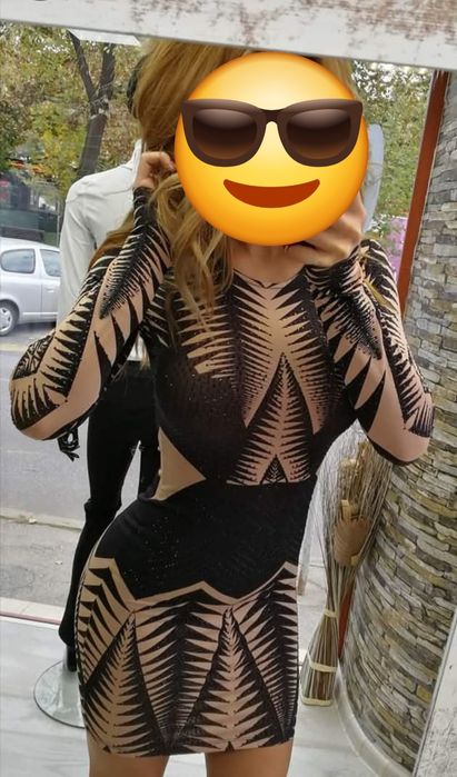 Елегантна рокля с камъни