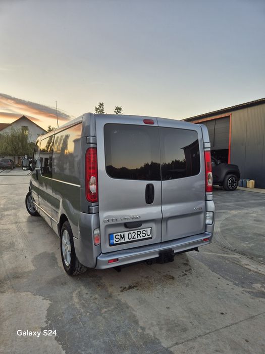 Opel Vivaro 2011