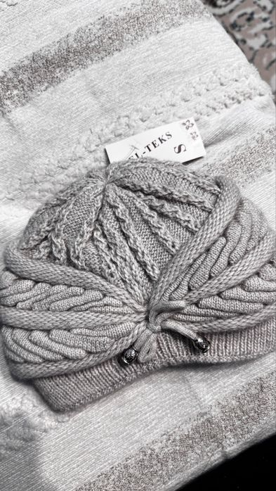 Продам новую зимнюю шапку