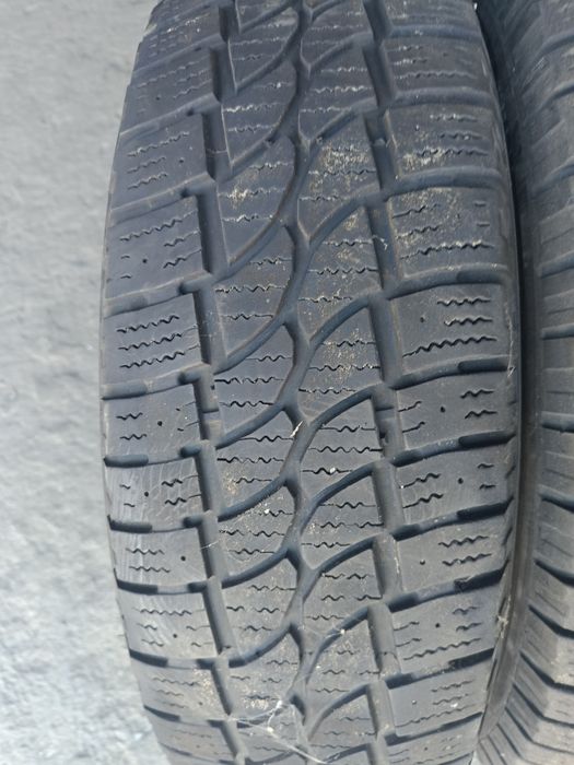 БУСОВИ ЗИМНИ -16цола -225/75-1бр.-80лв."RIKEN"