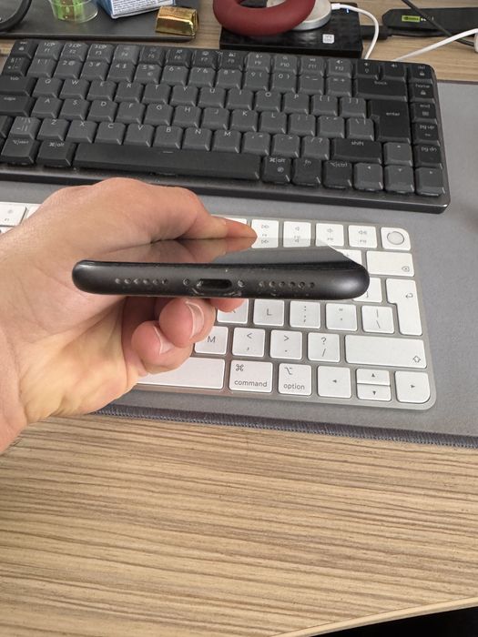 Iphone 11 64gb перфектен