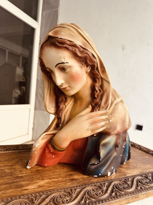 Гипсова статуя на Дева Мария от 60-те