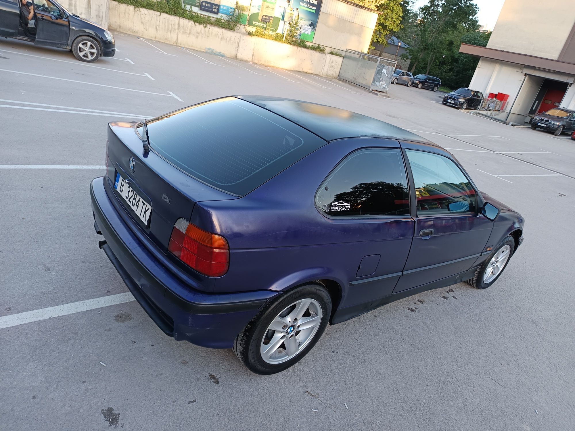 Bmw E36 1,6 бензин Compact