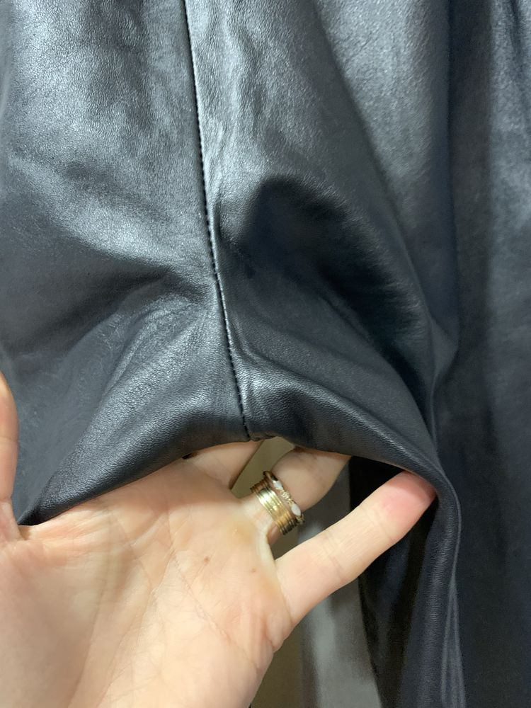 Pantaloni din piele marime s M
