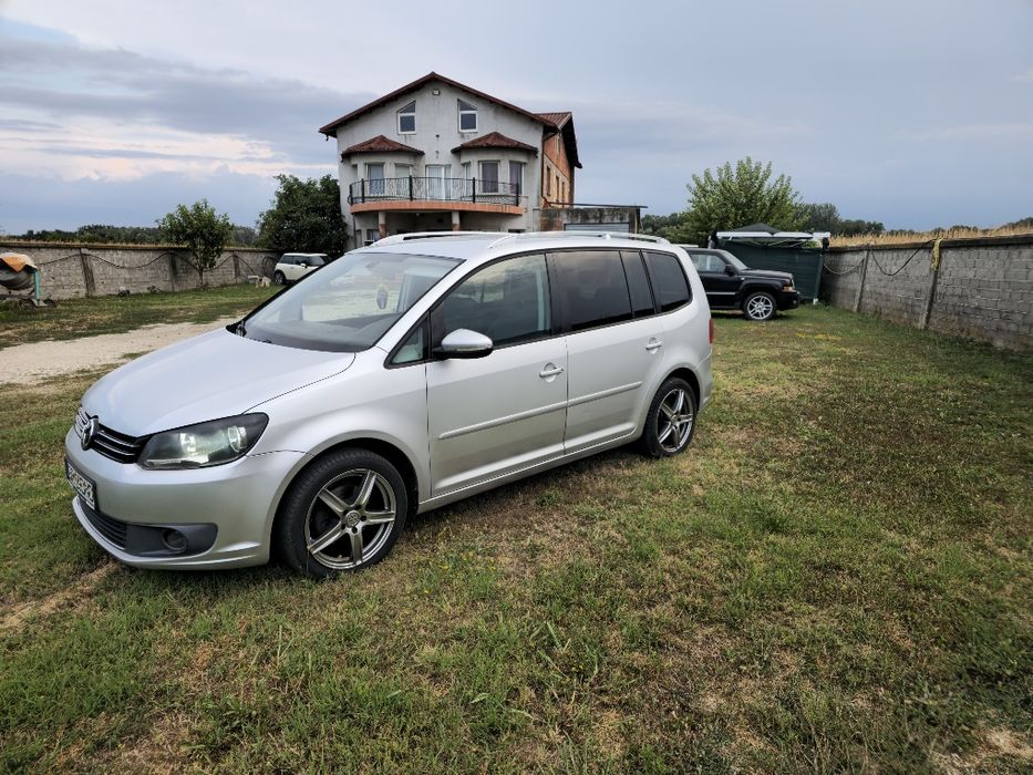 Volkswagen Touran 2011 1.6 dsg