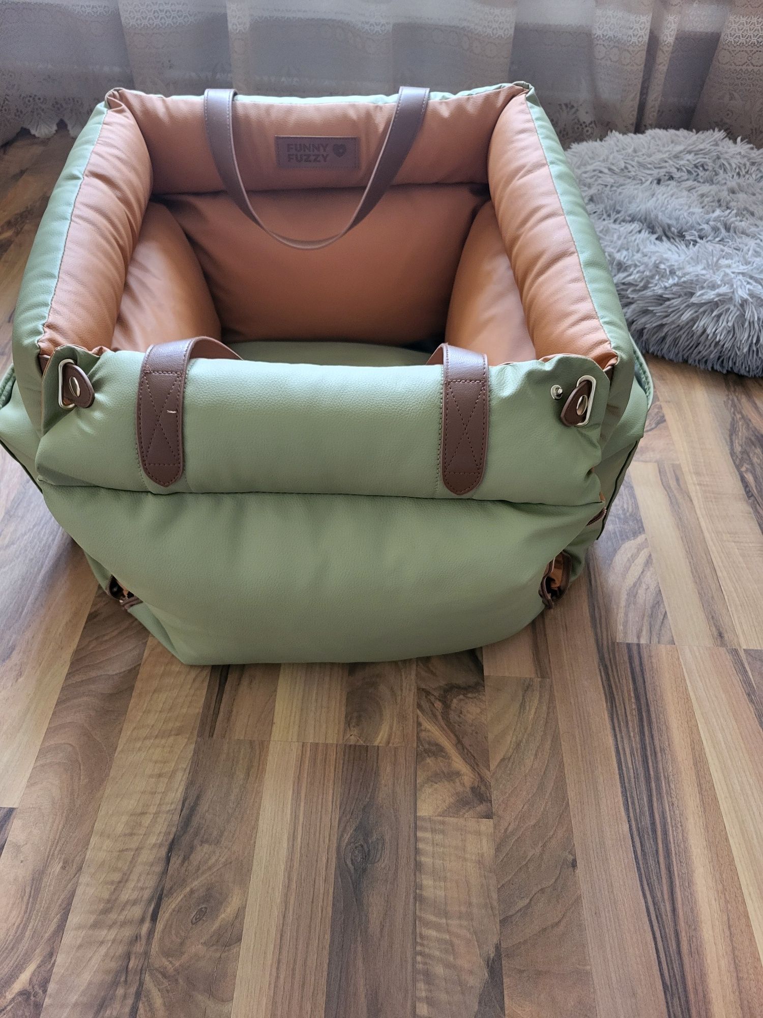 Pat auto Deluxe din piele ecologică pentru câini - Urban Voyager