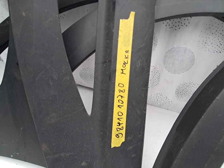 Лайсна калник врата Opel Mokka 2023г