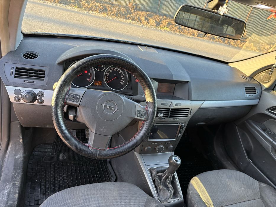 opel astra h 2005