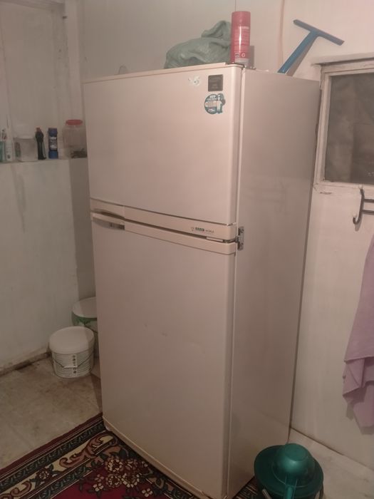 Холодильник сатылады