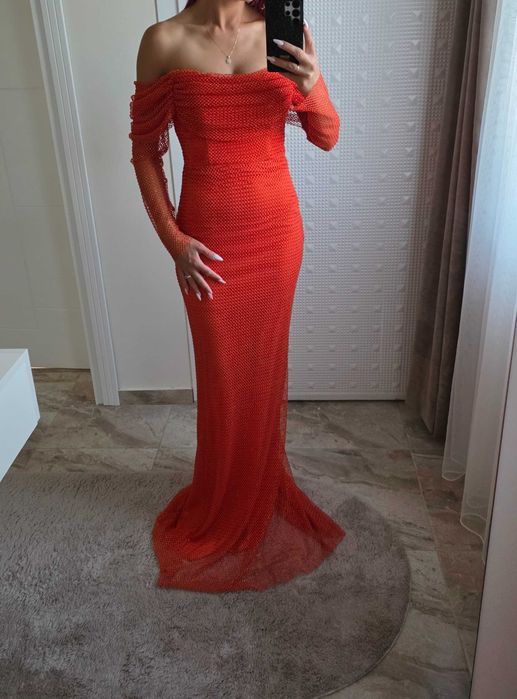 Нова рокля с етикет