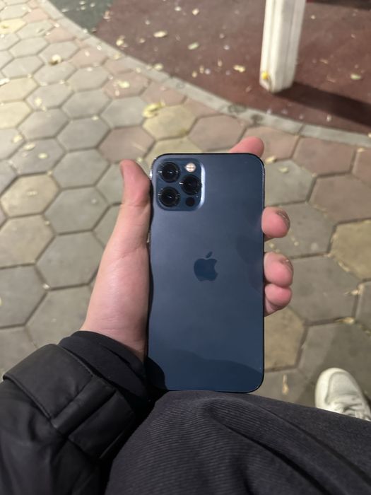 Продам iphone 12 pro