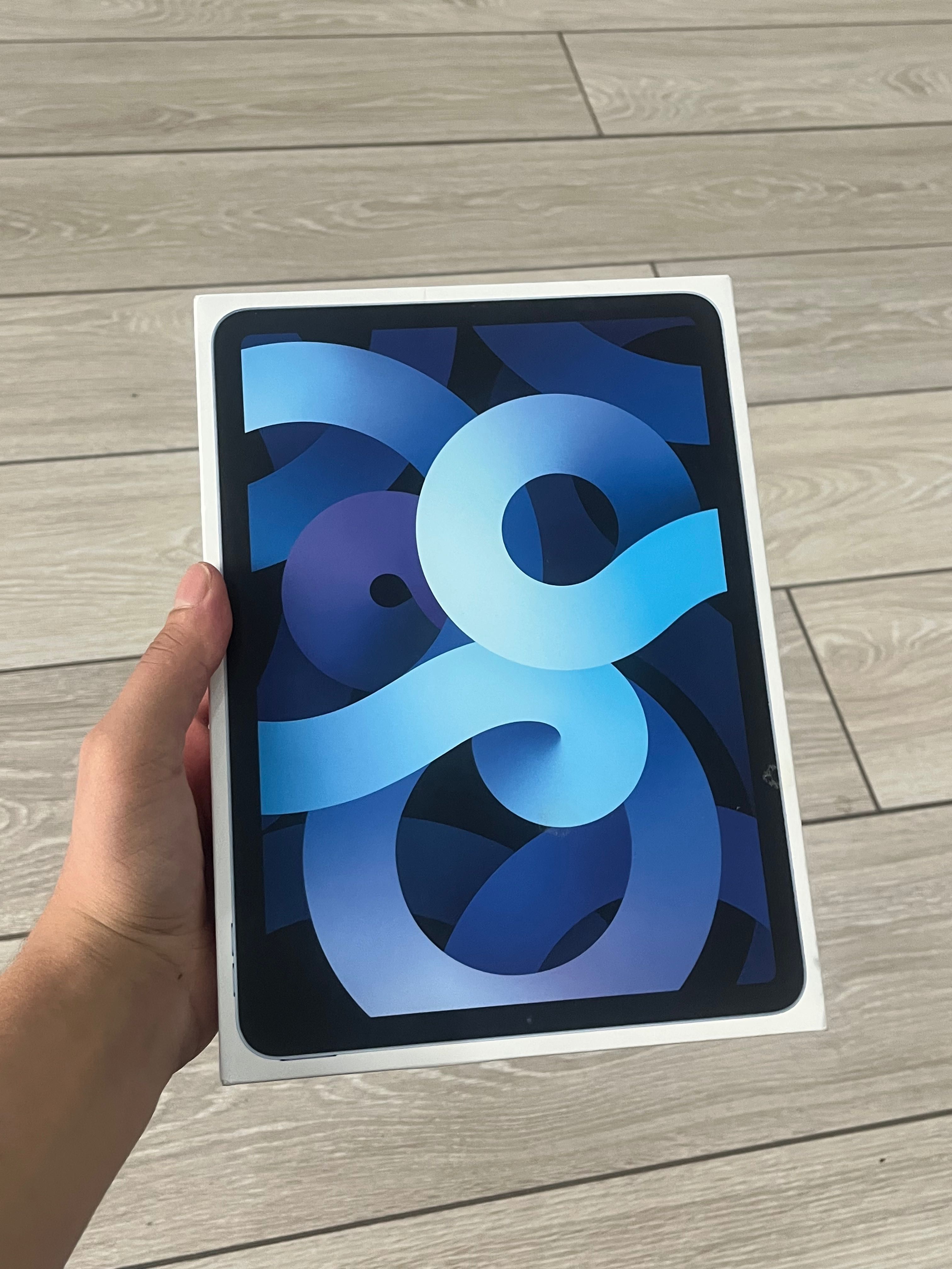 iPad Air 5 + Новый чехол и стилус