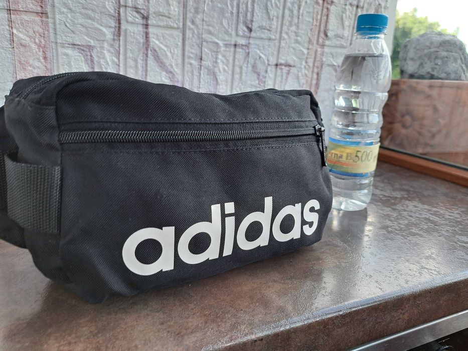 Мъжка дамска чанта,малка черна чантичка за кръста Adidas