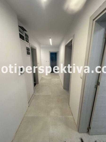 Продава се Тристаен апартамент в Пловдив, Христо Смирненски - 136 кв.м за 1434 €/кв.м - Снимка #12