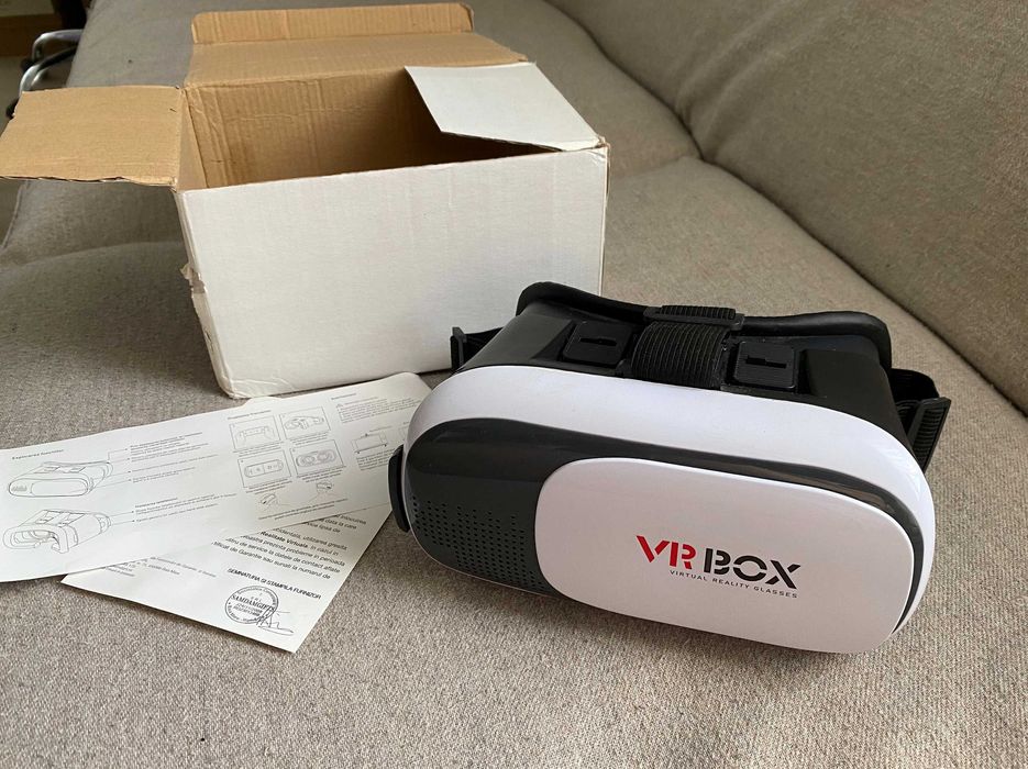 Ochelari VR - care se introduce telefonul in ei