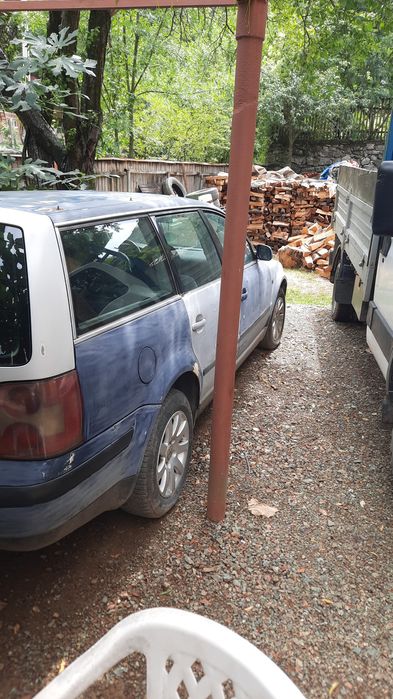 Vand vw passat intreg pentru dezmembrari