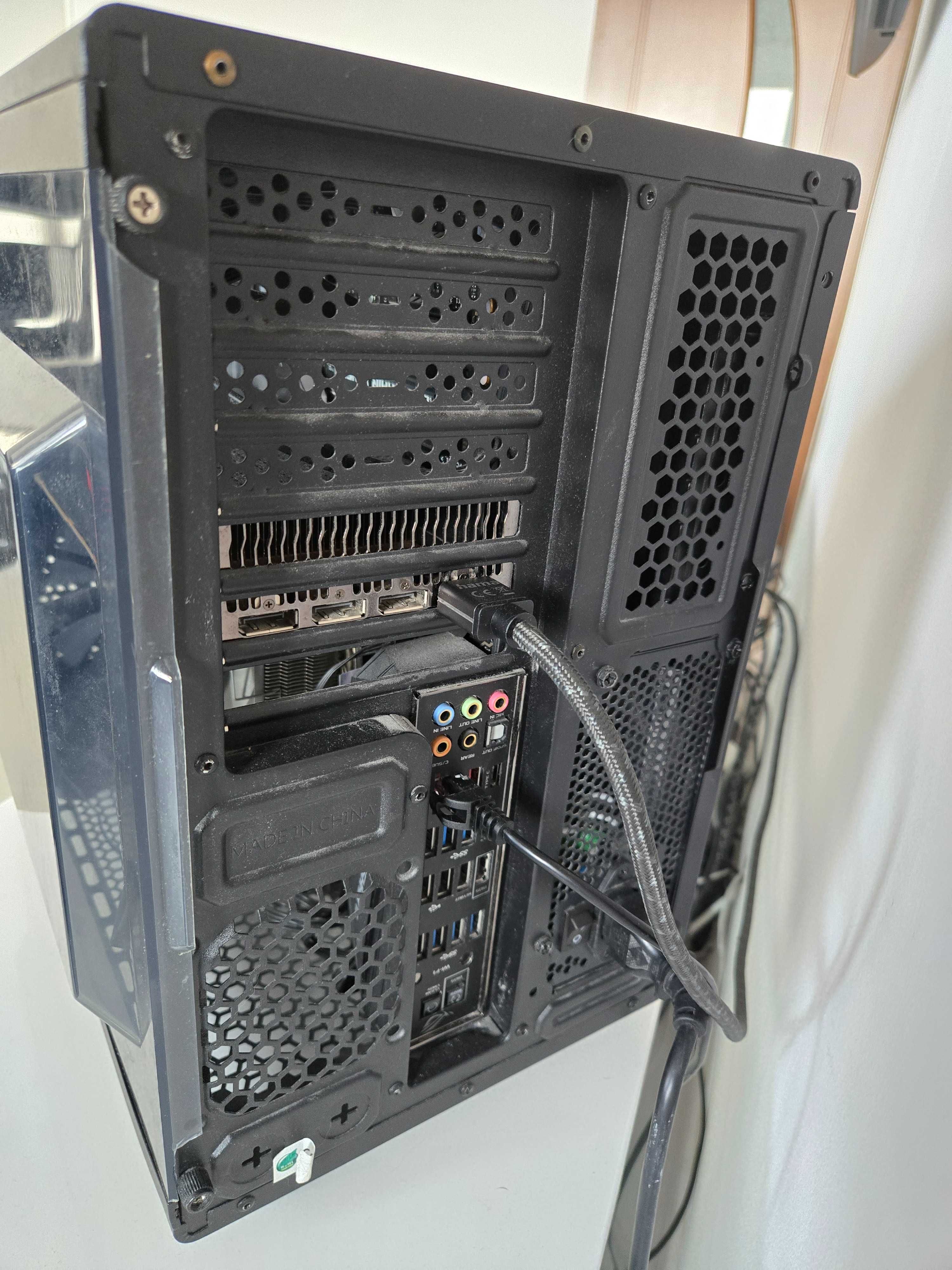 Настолен геймърски компютър 32 RAM, Rizen 7, Asrock, Radeon Vega 64