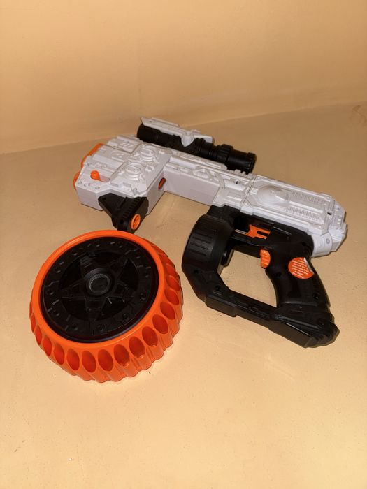 Игрушечный автомат nerf