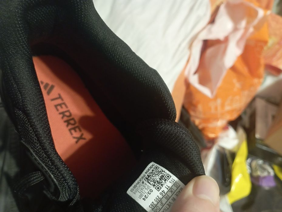 Adidasi Nr 45.      .