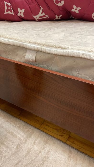 Продается односпальная кровать