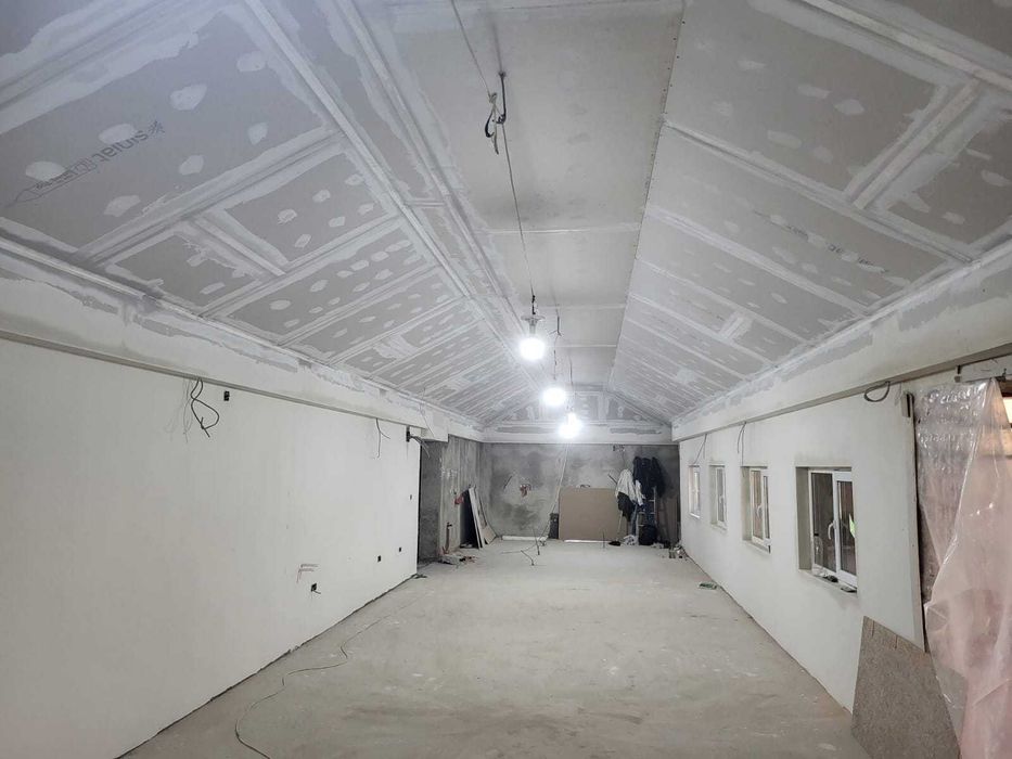 Execut lucrari de amenajari interioare