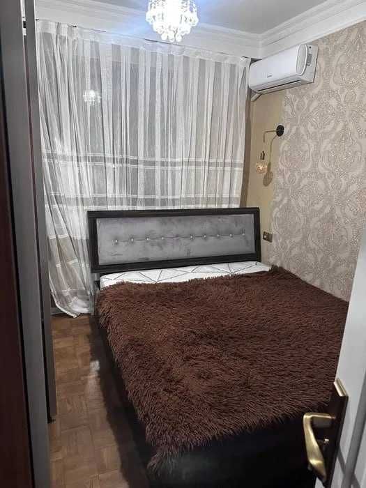 4-х комнатая квартира продается на садык азимова ор-р ГУВД