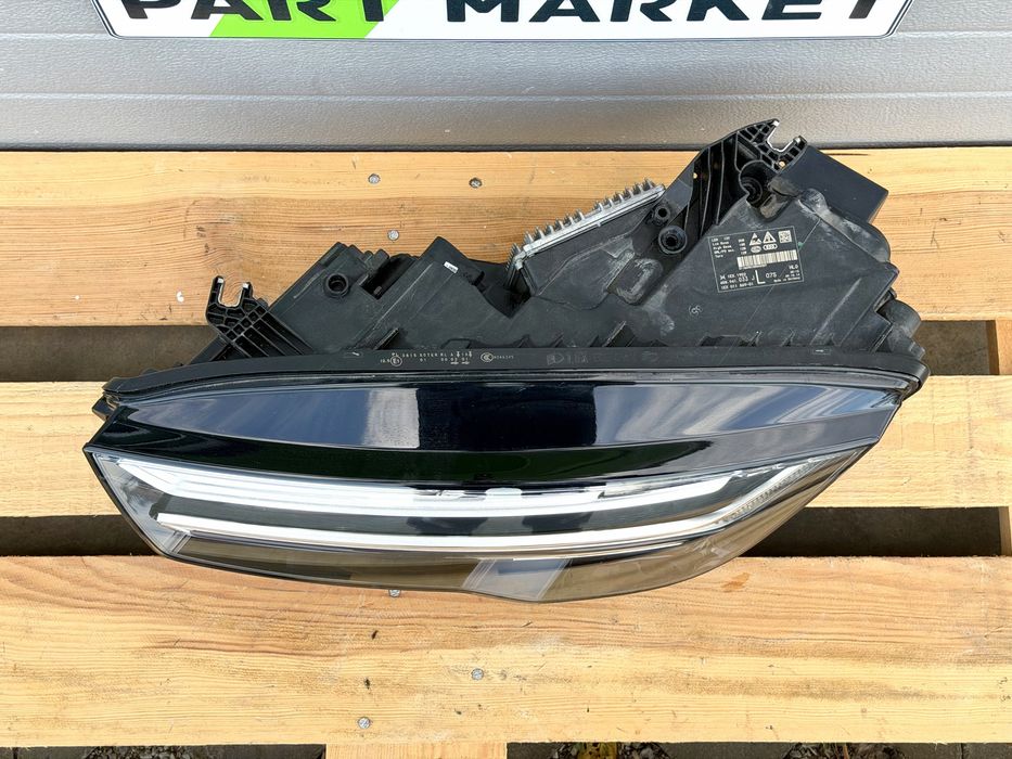Ляв фар AUDI A7 S7 RS7 FULL LED 4G8941033J