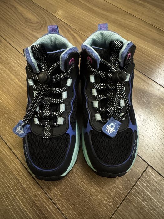 Skeechers marimea 28.5