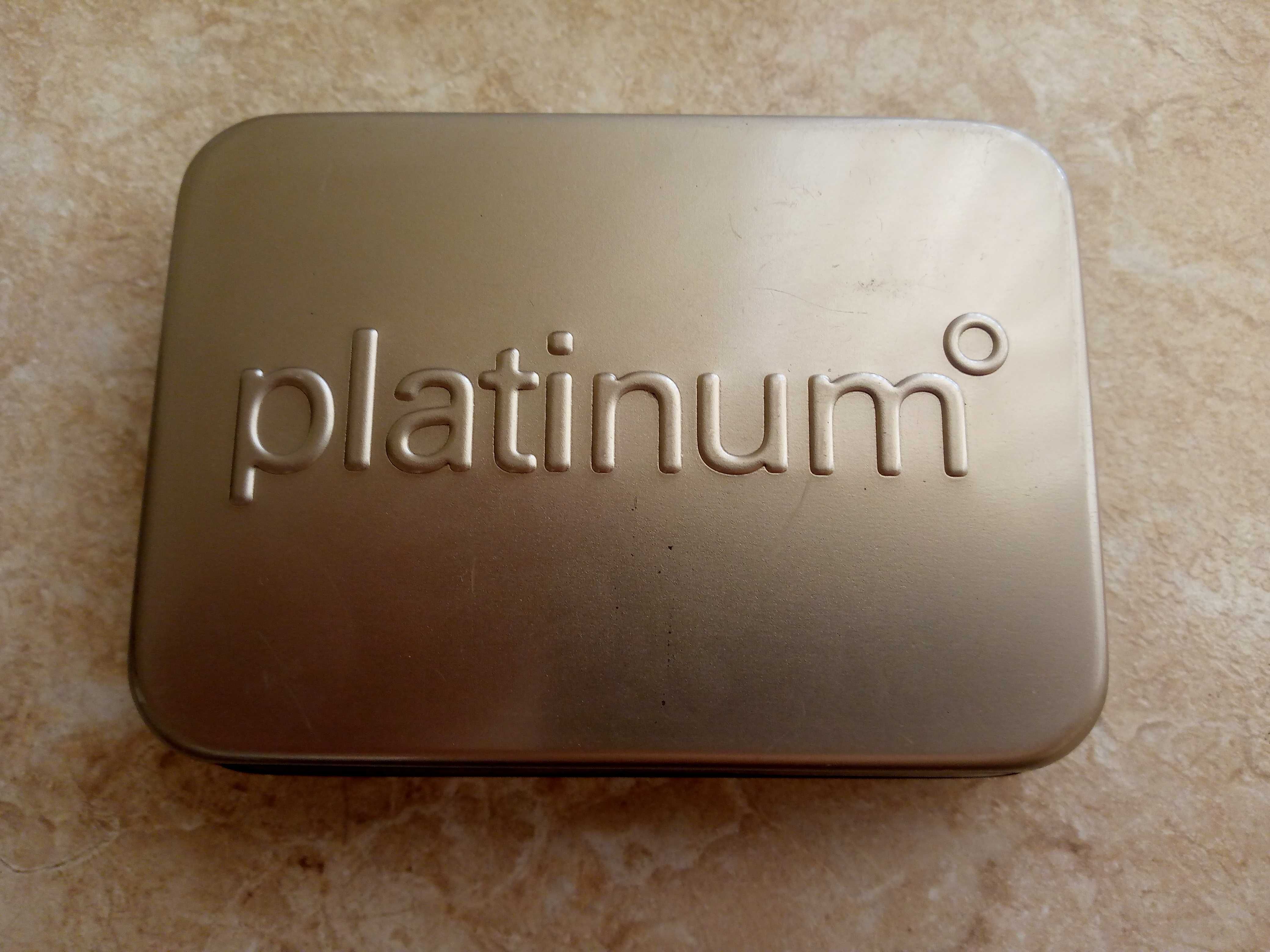 Аксессуары для личного ухода в комплекте Platinum