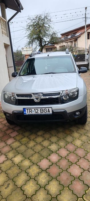 Vând Dacia Duster