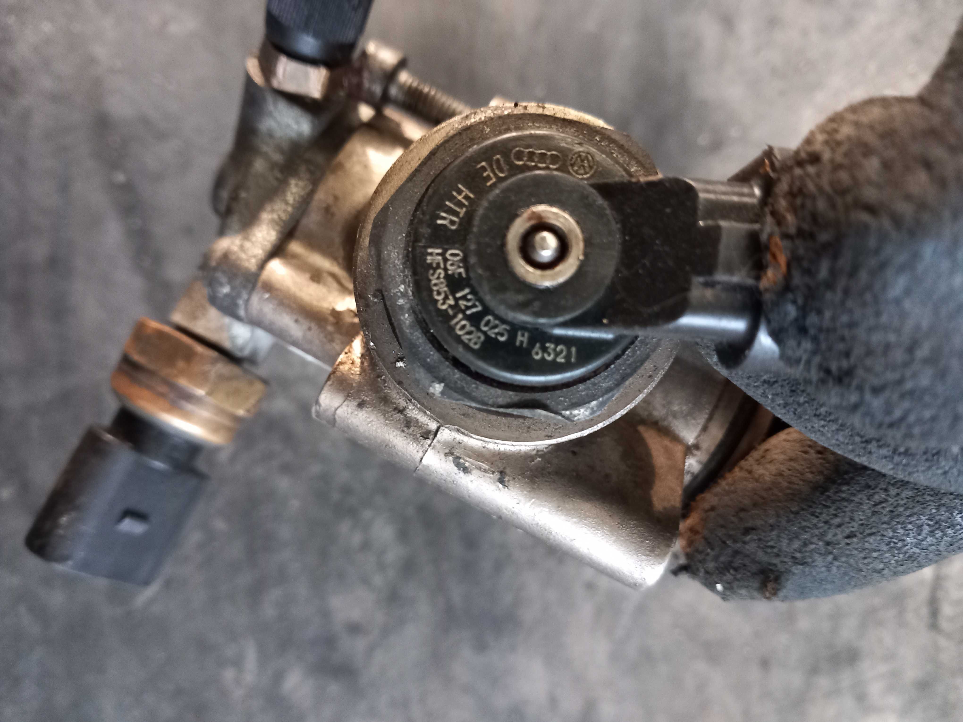 Pompa injectie Volkswagen Golf 5 GTI 2.0 TFSI Cod : 06F127025H
