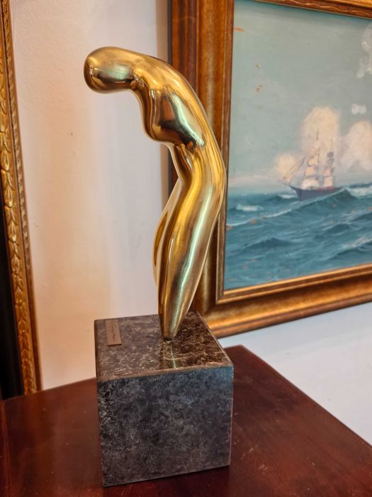 vind statuie bronz balerina