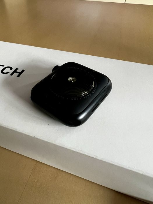 Apple Watch SE 2 40 mm (В Гаранция)
