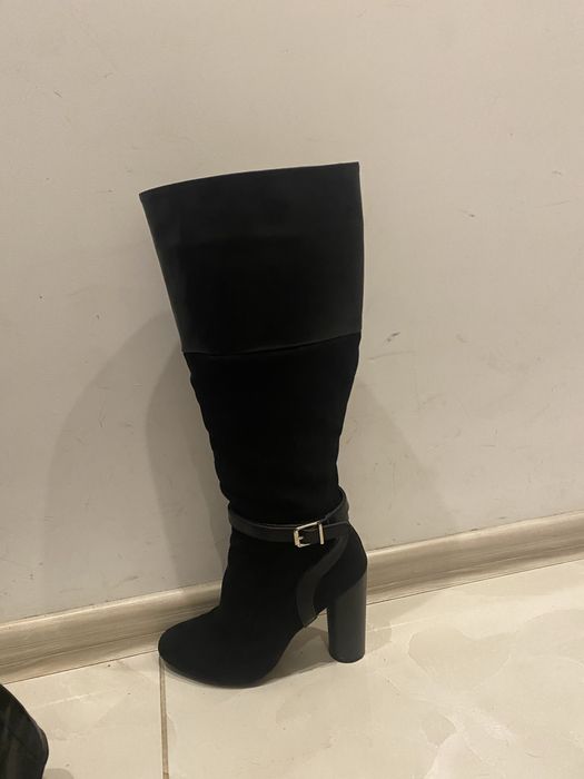 Черни елеганти зимни ботуши с ток