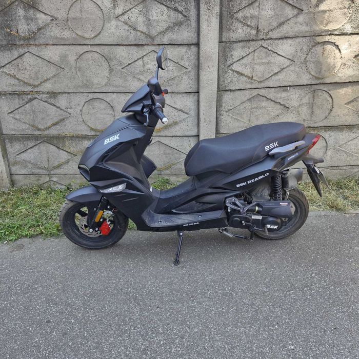 Liquid Money vinde - Scuter benzina, motor 49CC, model Diablo