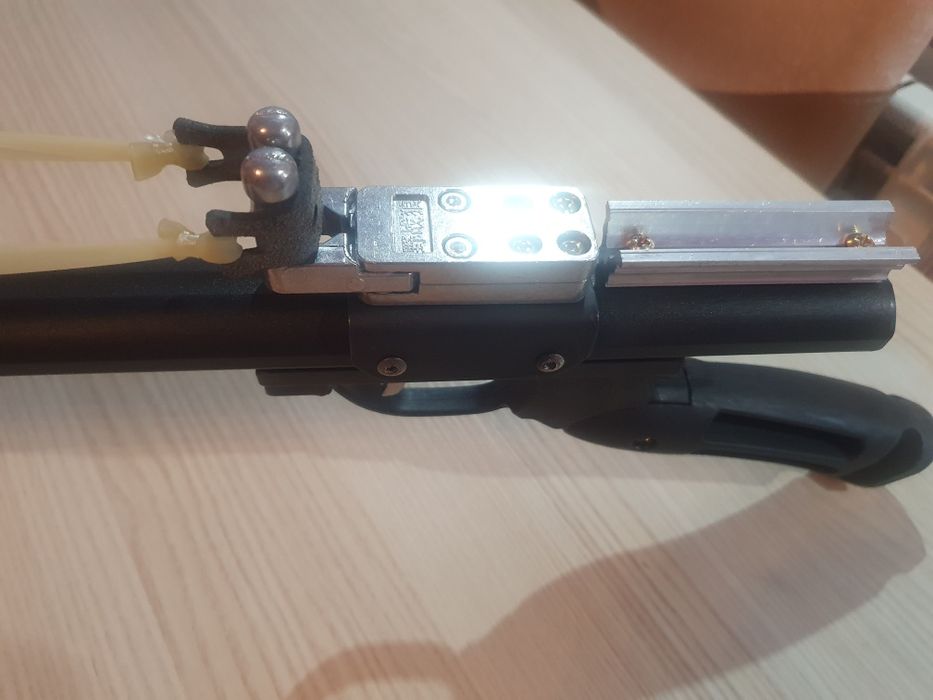 Praștie profesională de vânătoare și divertisment în aer liber