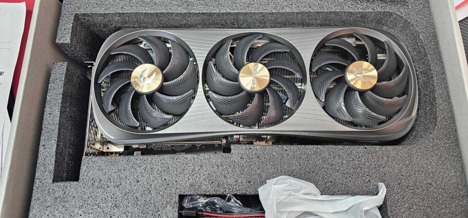 Видео карта ZOTAC GAMING GeForce RTX 4090 AMP Extreme AIRO 24GB GDDR6X