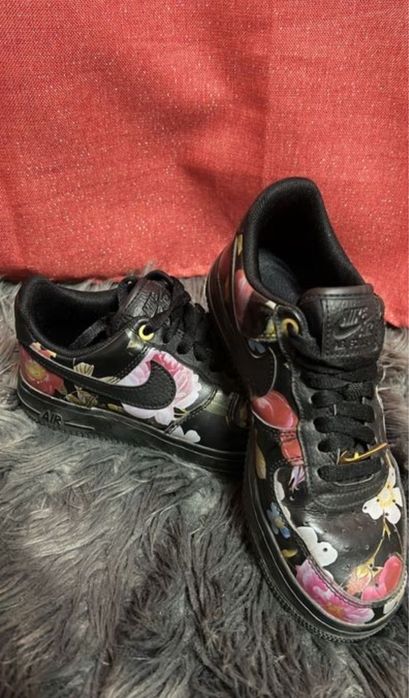 Vand adidasi nike air force 1 low