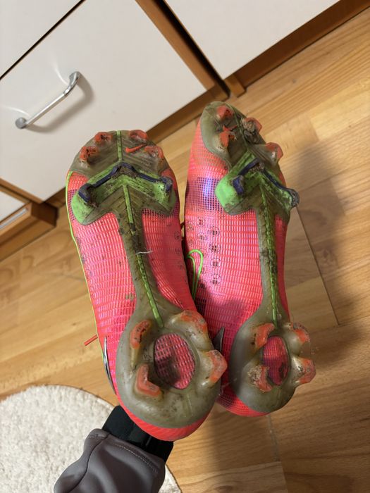 Професионални бутонки Nike Mercurial