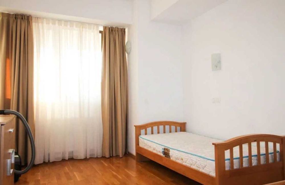 Дава се под наем Тристаен апартамент в Пловдив, Гагарин - 87 кв.м за 255 € - Снимка #3