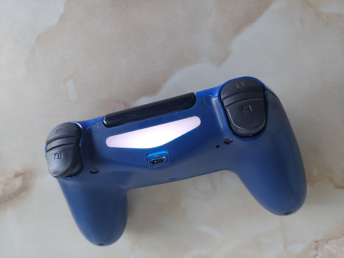 [PS4] Vând manetă / controller / joystick PlayStation 4 //poze reale