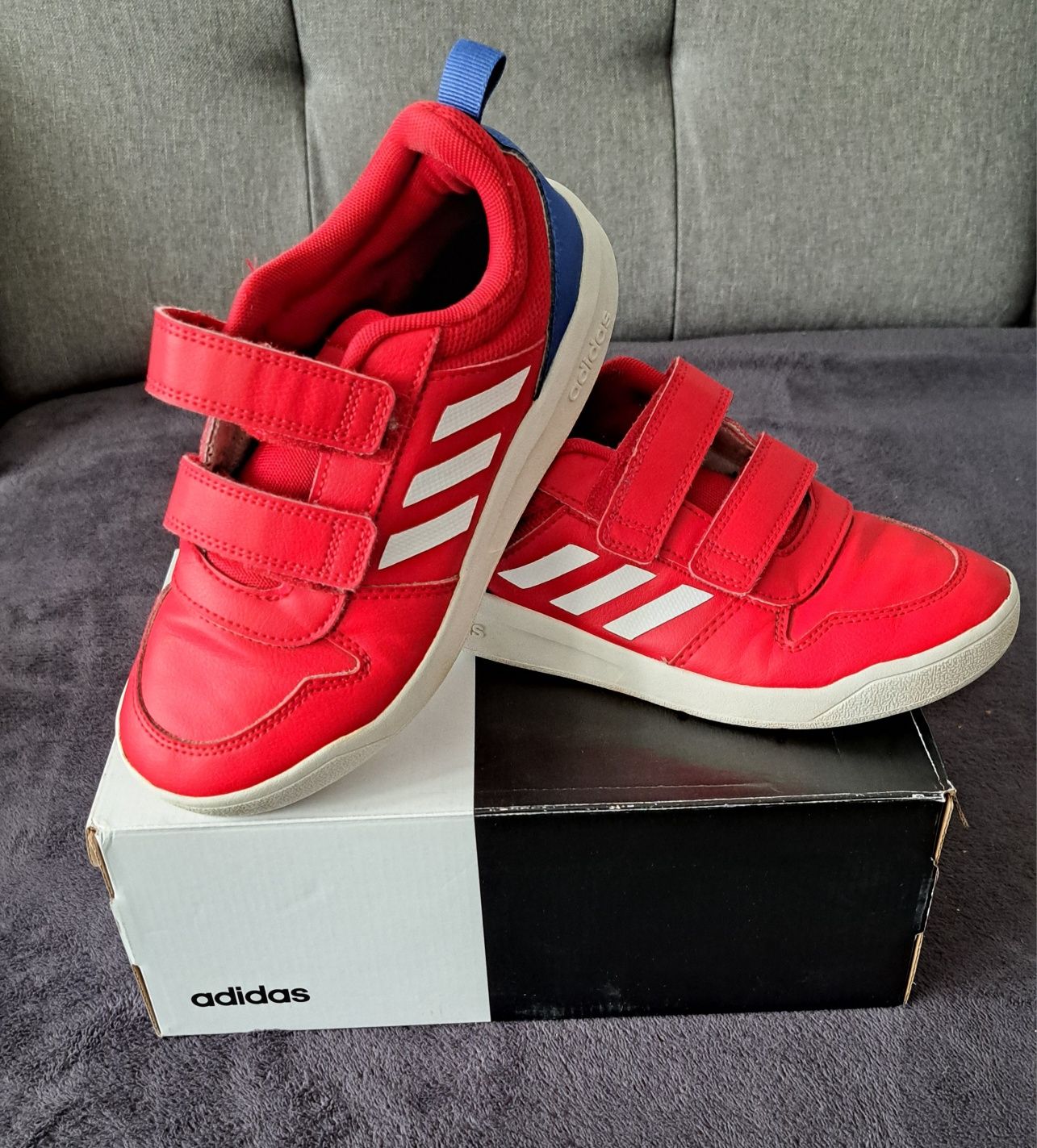 Adidasi ADIDAS piele, mărimea 33