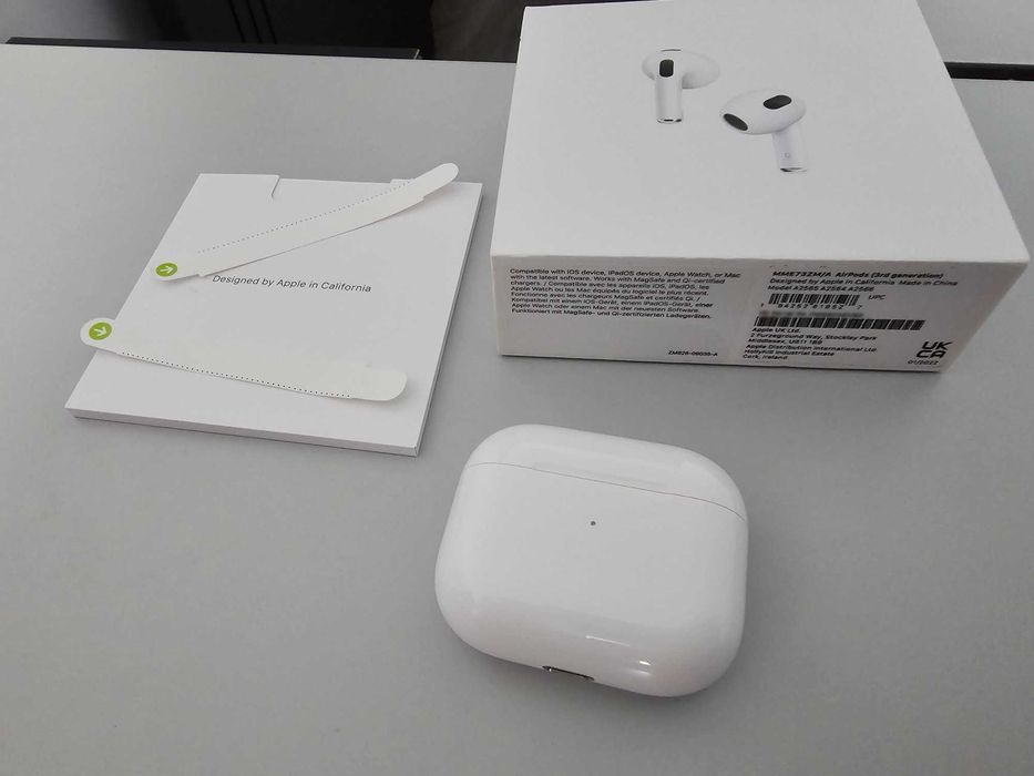 Casti Apple AirPods 3 - MagSafe Charging Case - MME73ZM/A