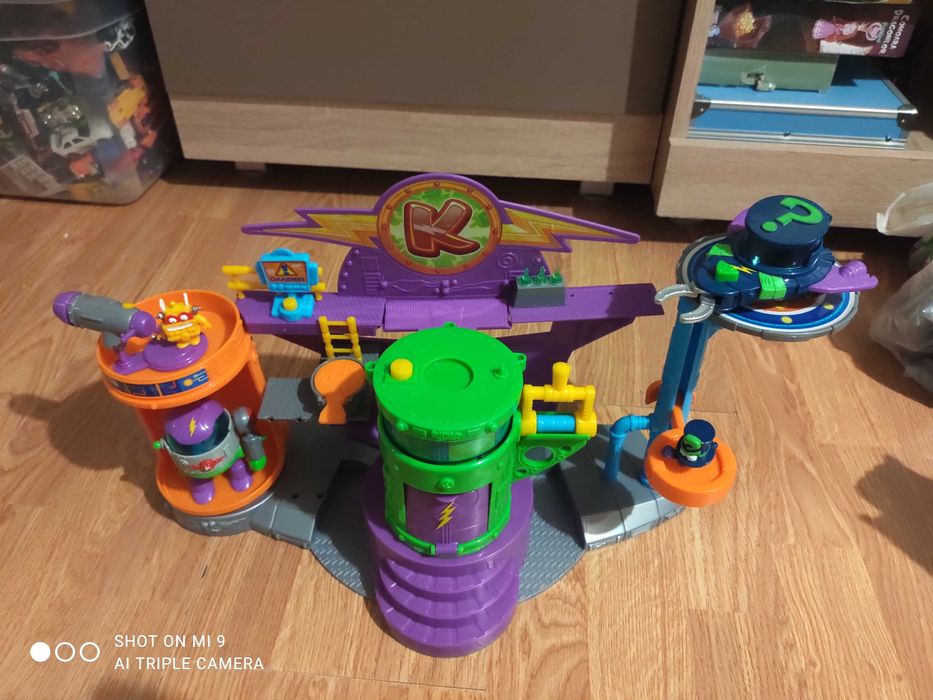 Superzings laboratorul kazoom