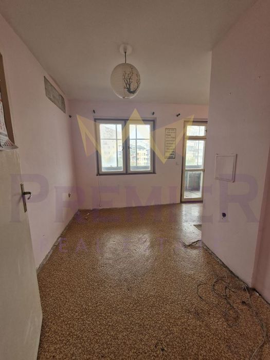 Продава се Тристаен апартамент в Варна, Гранд Мол Варна - 73 кв.м за 1727 €/кв.м - Снимка #3