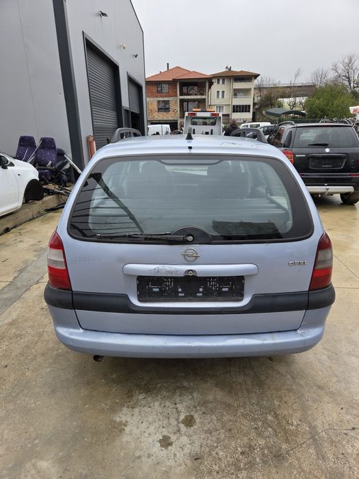 Opel vectra B 1.8i (НА ЧАСТИ)